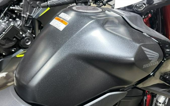 2026 Honda CB750 Hornet E-Clutch