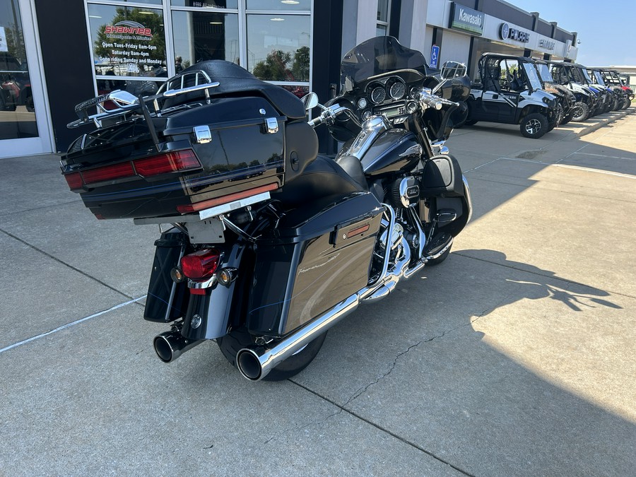 2013 Harley-Davidson® CVO™ Ultra Classic® Electra Glide® 110th Ann. Ed.