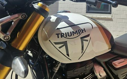 2026 Triumph Speed 400 Pearl Metallic White/Phantom Black Phantom BlackStorm Grey