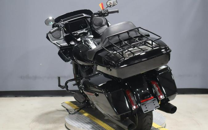 2024 Harley-Davidson® Road Glide® Vivid Black - Black Finish