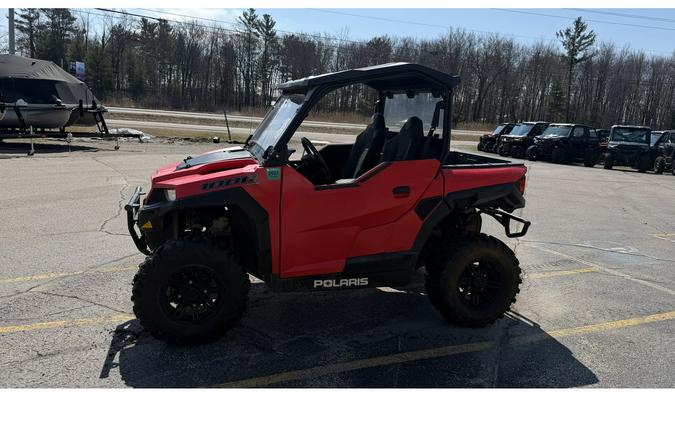 2017 GENERAL 1000 EPS BASE - INDY RED - Polaris