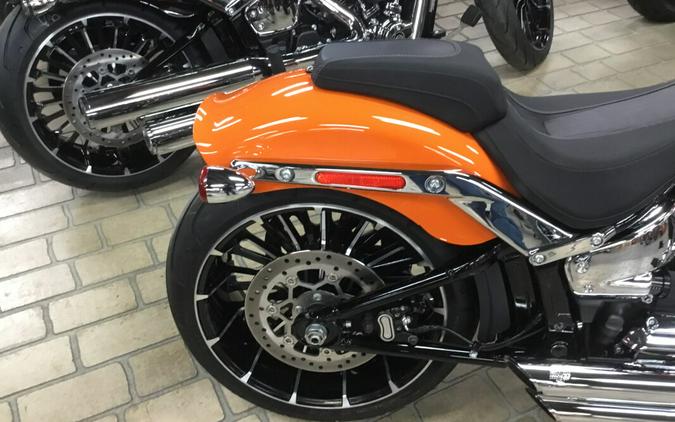 2023 Harley-Davidson® Breakout® Baja Orange