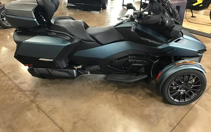 2026 Can-Am® Spyder RT Limited Dark