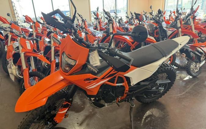 2025 KTM 390 Enduro R