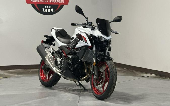 2026 Kawasaki Ninja® 500 Base