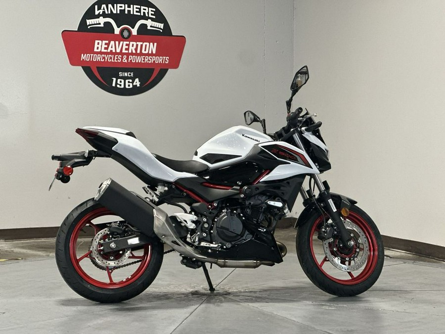 2026 Kawasaki Ninja® 500 Base