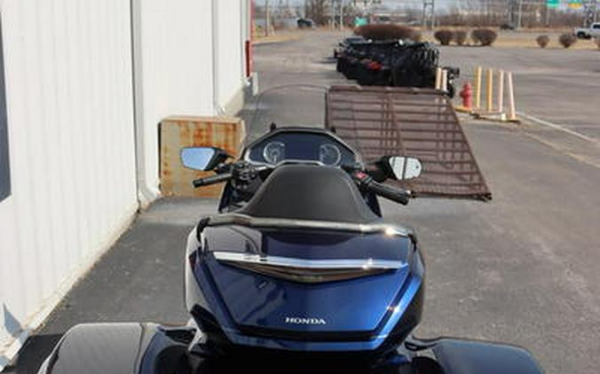 2018 Honda® Gold Wing Tour Automatic DCT Pearl Hawkseye Blue