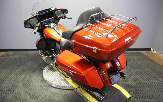 2025 Harley-Davidson Street Glide Ultra Whiskey Fire / Vivid Black - Black Finish