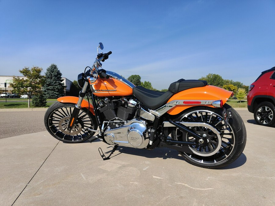 2023 Harley-Davidson Breakout Baja Orange