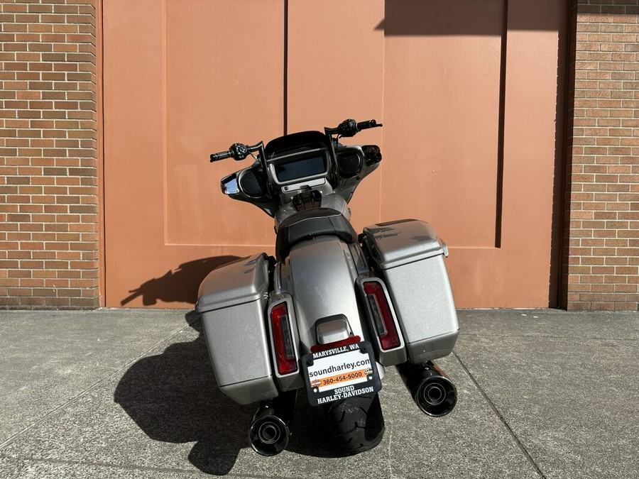 2023 Harley-Davidson CVO™ Street Glide Dark Platinum w/Pinstripe