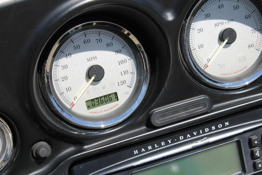 2011 Harley-Davidson® FLHX - Street Glide®