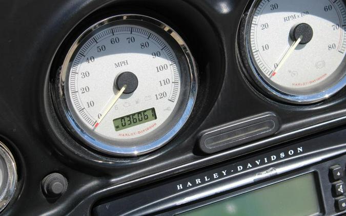 2011 Harley-Davidson® FLHX - Street Glide®