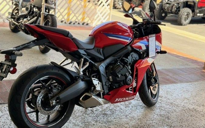 2026 Honda CBR650R E-Clutch