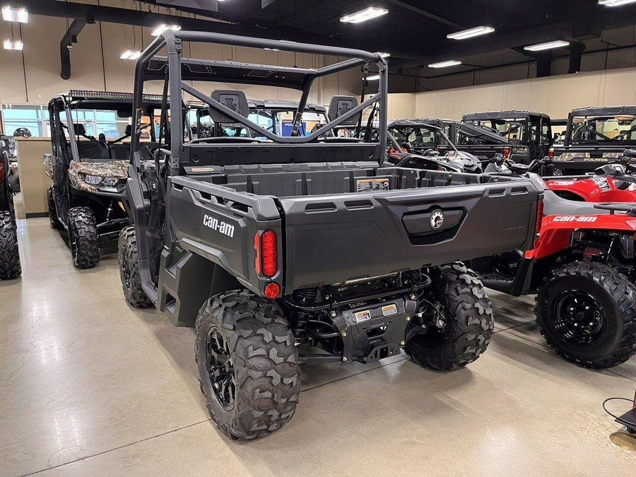 2024 Can-Am™ Defender DPS HD9