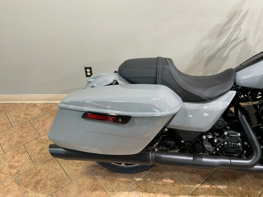 2024 Harley-Davidson Road Glide® Billiard Gray FLTRX