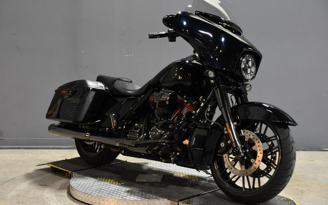 2022 Harley-Davidson CVO Street Glide