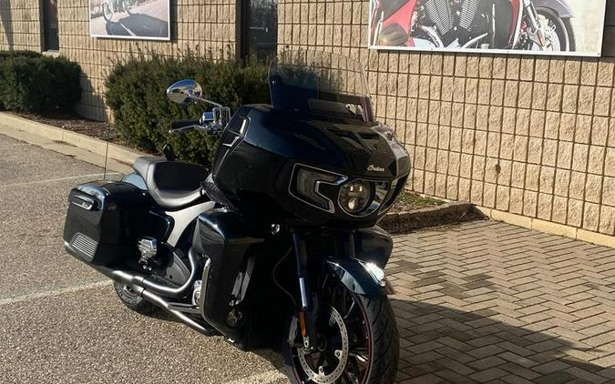 2021 Indian Motorcycle® Challenger® Limited Thunder Black Pearl