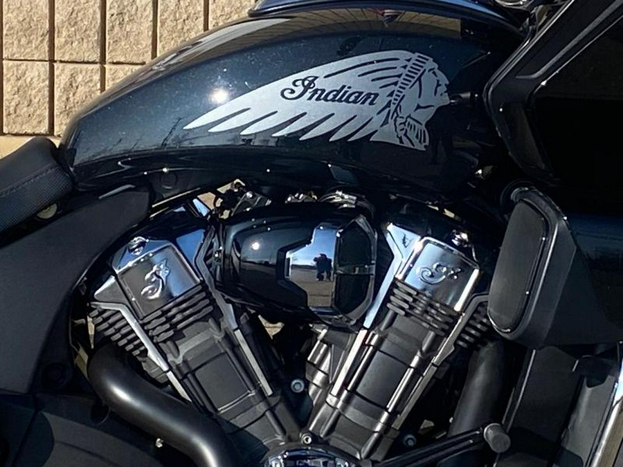 2021 Indian Motorcycle® Challenger® Limited Thunder Black Pearl