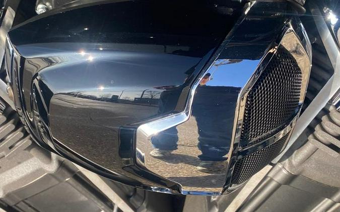 2021 Indian Motorcycle® Challenger® Limited Thunder Black Pearl