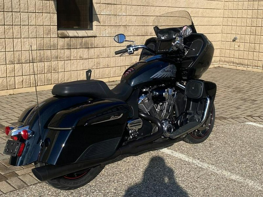 2021 Indian Motorcycle® Challenger® Limited Thunder Black Pearl