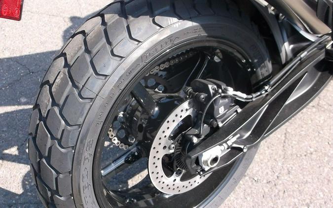 2025 Husqvarna® Svartpilen 801