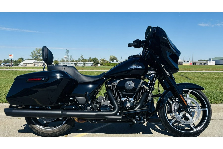 2024 Harley-Davidson® FLHX STREET GLIDE