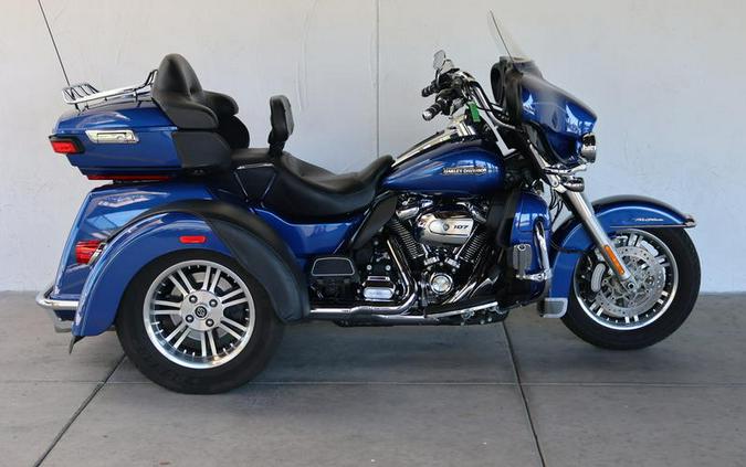 2017 Harley-Davidson® FLHTCUTG - Tri Glide® Ultra