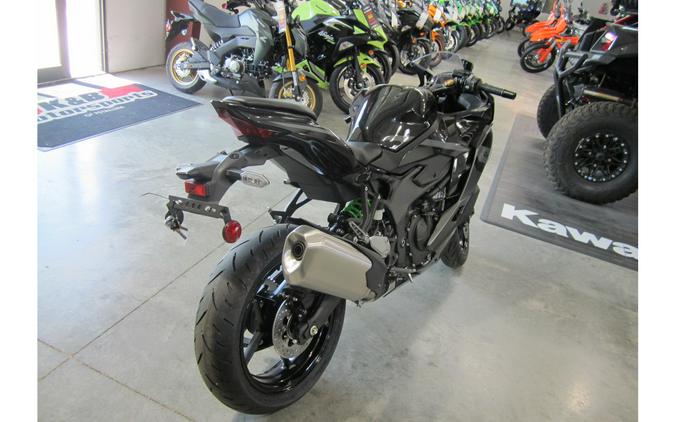 2026 Ninja ZX-4RR - Kawasaki
