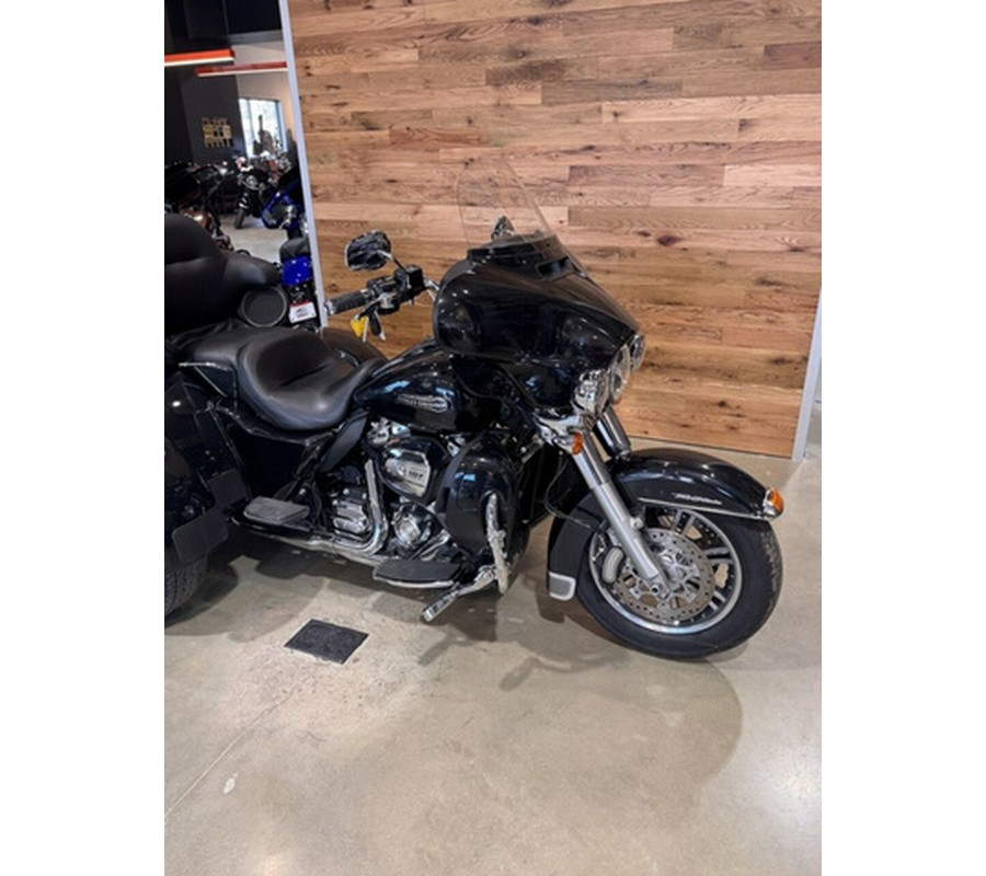 2018 Harley-Davidson Trike FLHTCUTG - Tri Glide Ultra