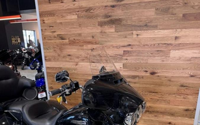 2018 Harley-Davidson Trike FLHTCUTG - Tri Glide Ultra