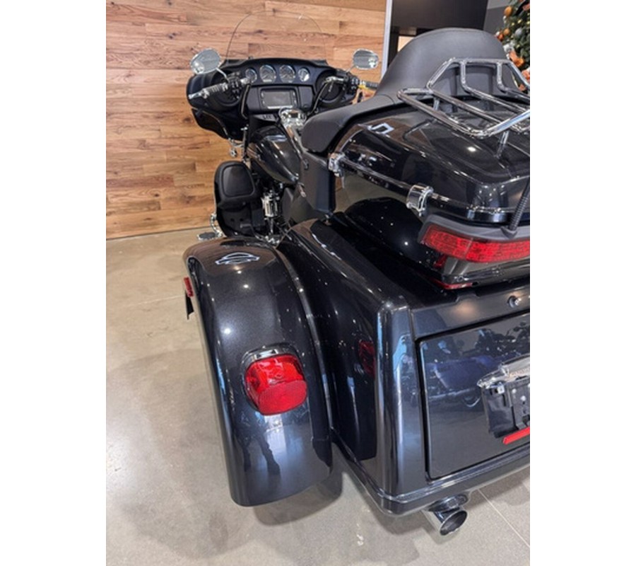 2018 Harley-Davidson Trike FLHTCUTG - Tri Glide Ultra