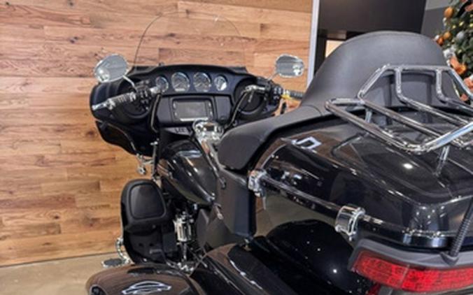 2018 Harley-Davidson Trike FLHTCUTG - Tri Glide Ultra