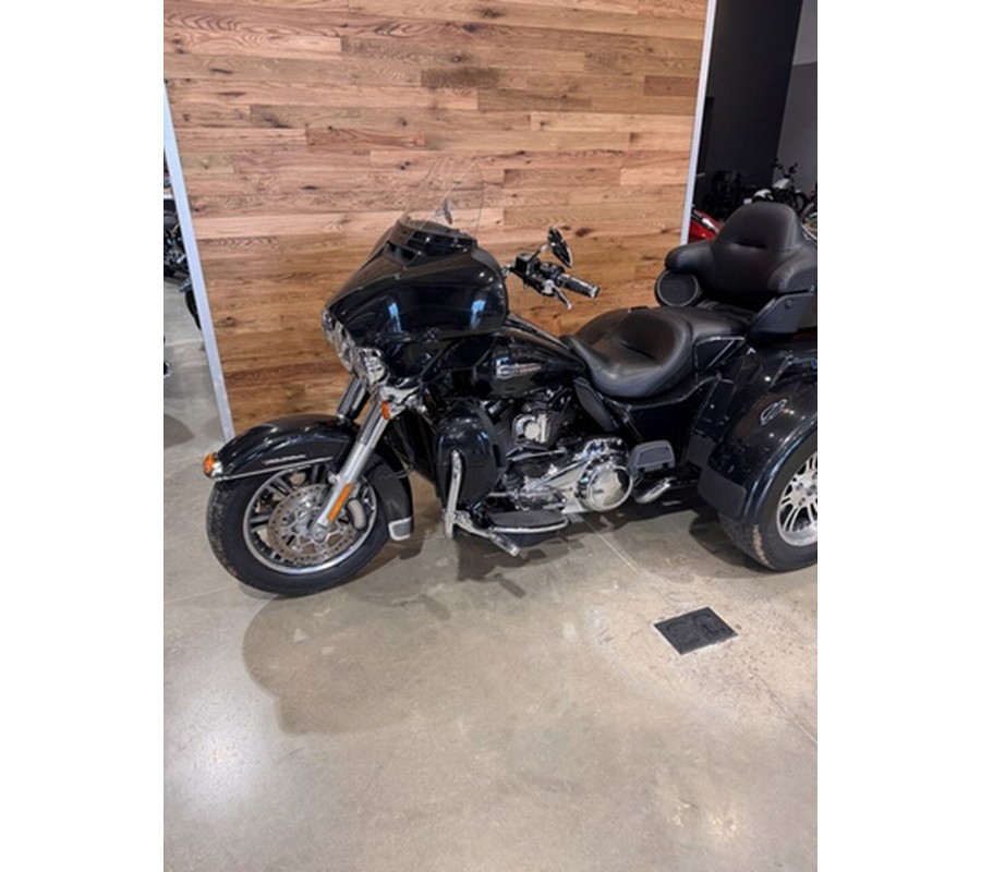 2018 Harley-Davidson Trike FLHTCUTG - Tri Glide Ultra