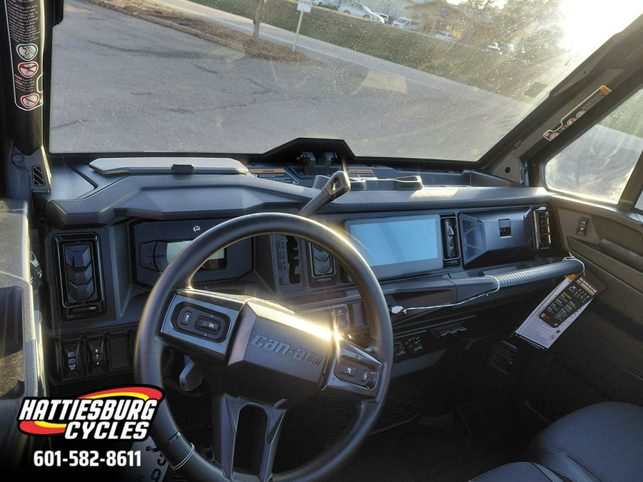 2026 Can-Am Defender XT CAB HD11