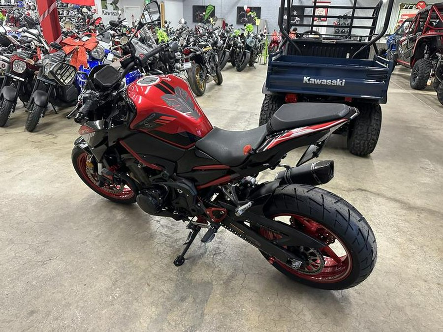 2024 Kawasaki Z900 ABS Candy Persimmon Red/Ebony
