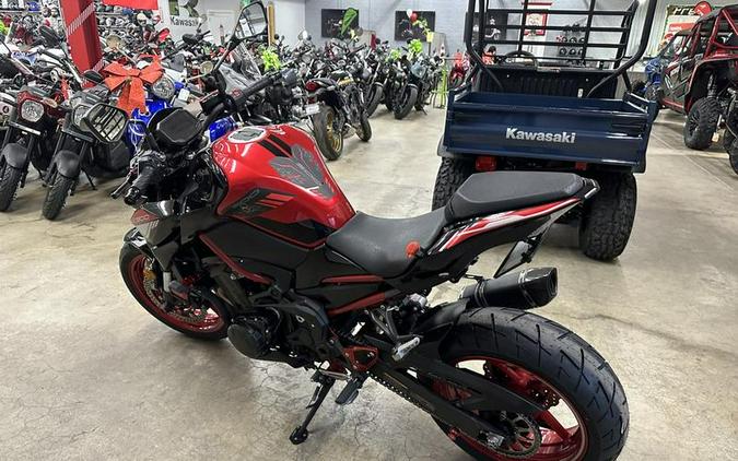 2024 Kawasaki Z900 ABS Candy Persimmon Red/Ebony