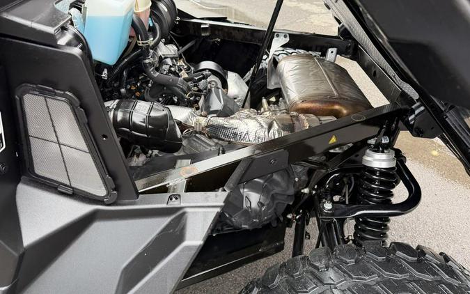 2024 Can-Am® Defender MAX Limited HD10