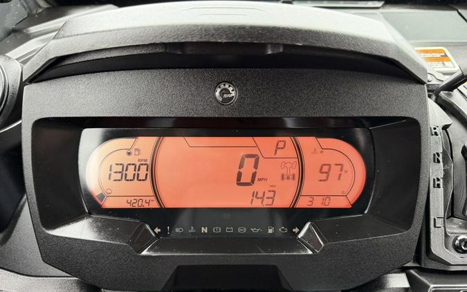 2024 Can-Am® Defender MAX Limited HD10