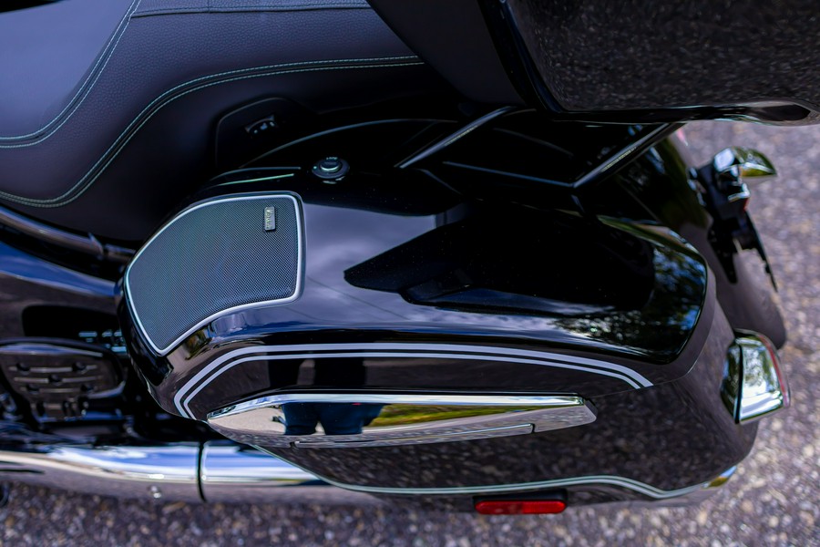 2025 BMW R18 TRANSCONTINENTAL W/SIDECAR & ABS