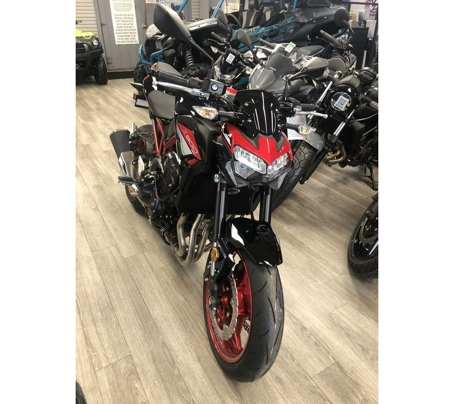 2024 Kawasaki Z900 ABS Candy Persimmon Red/Ebony