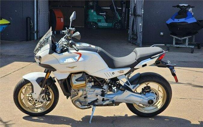 2024 MOTO GUZZI V100 MANDELLO