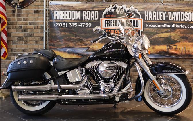 2017 Softail® Deluxe (FLSTN)