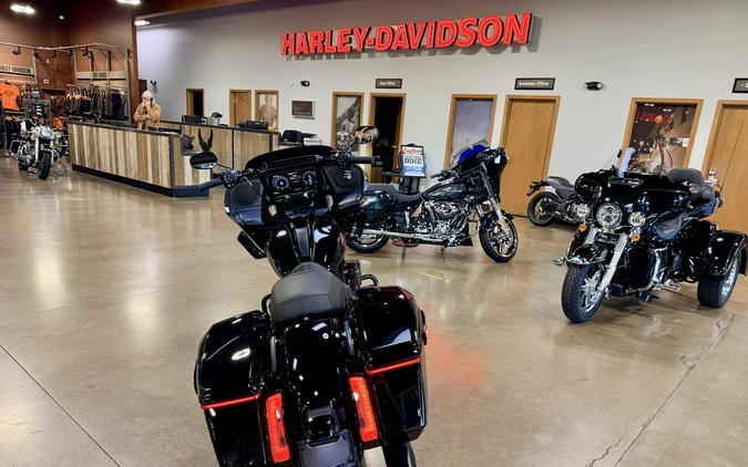 FLTRX 2025 Road Glide™