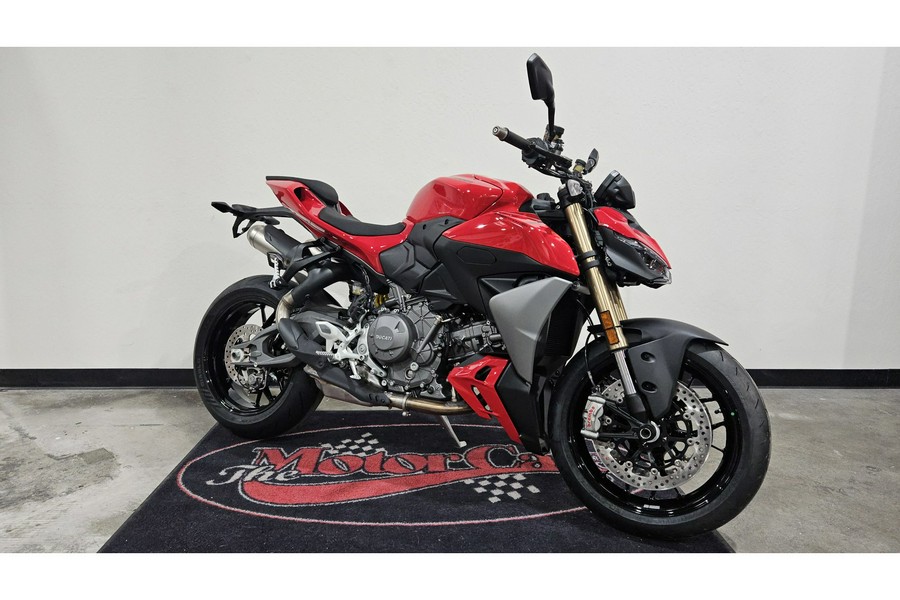 2026 Ducati STREETFIGHTER V2