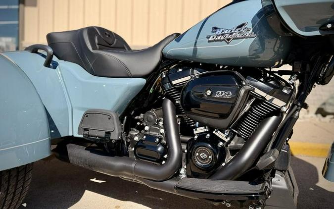 2024 Harley-Davidson® FLTRT - Road Glide® 3