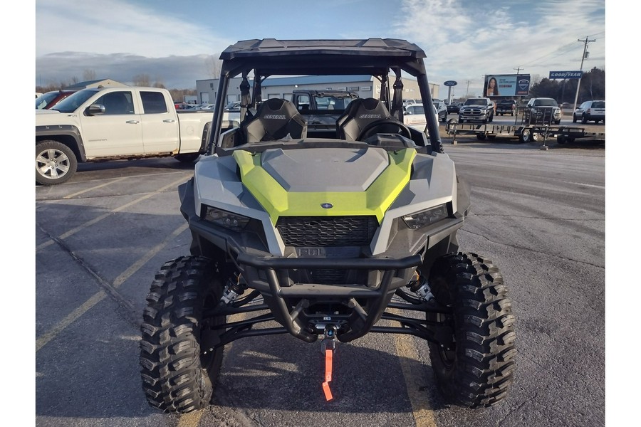 2024 Polaris Industries GENERAL® XP 4 1000 Sport