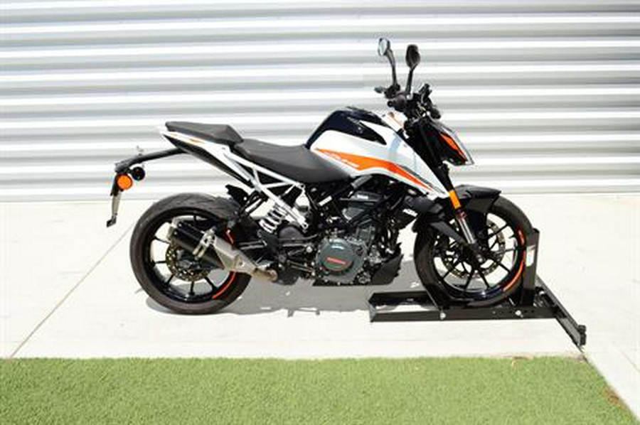 2022 KTM 390 Duke