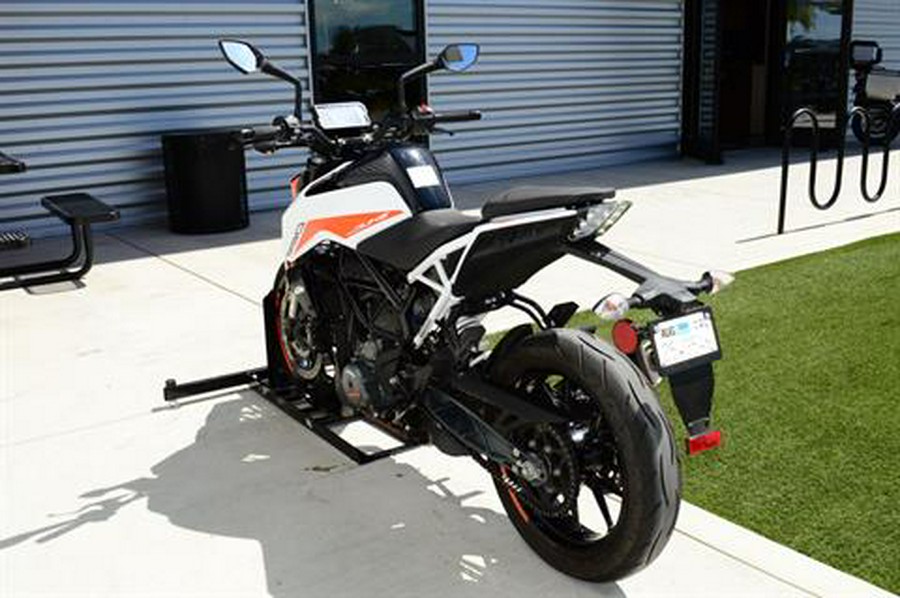 2022 KTM 390 Duke