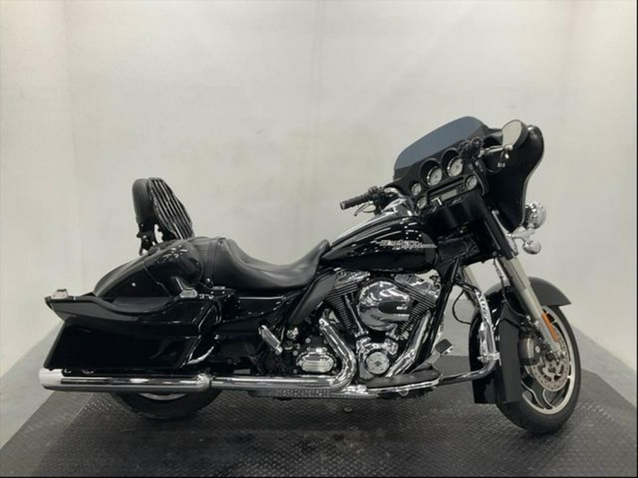 2013 Harley-Davidson Street Glide Base