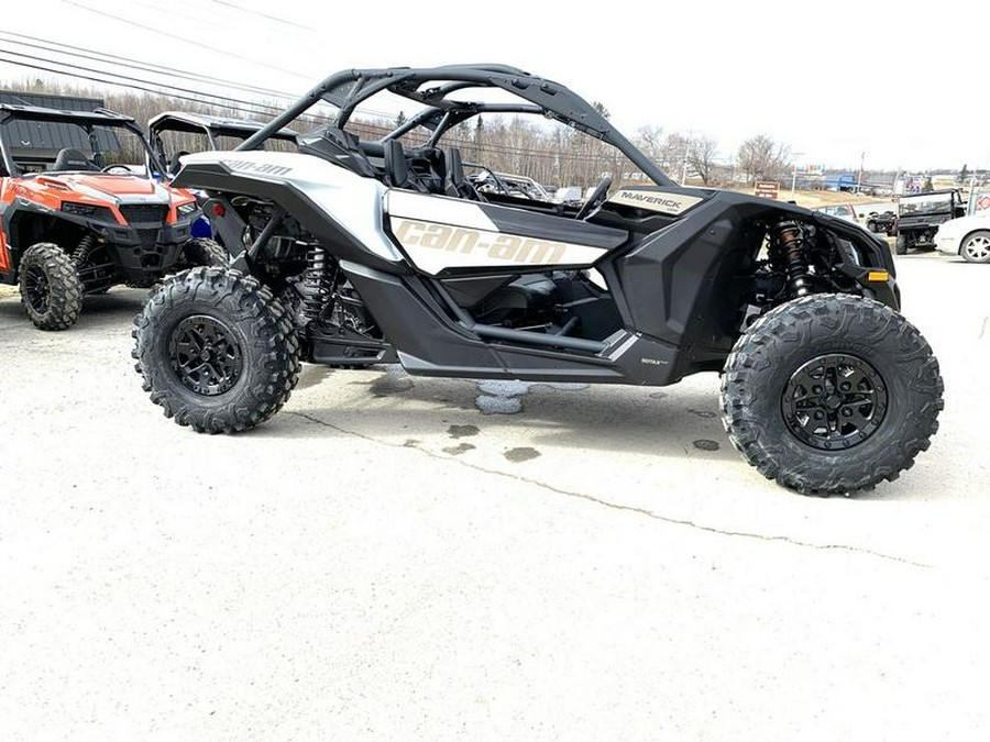 2024 Can-Am® Maverick X3 DS Turbo RR Catalyst Gray